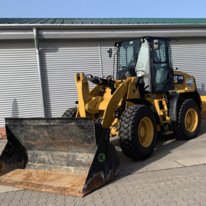 CAT 910 M